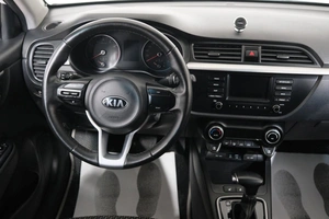 Хетчбэк Kia Rio X-Line 2019 года, 1619000 рублей, Омск