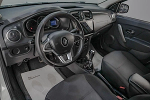 Седан Renault Logan 2018 года, 769000 рублей, Челябинск