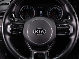 Седан Kia K5 2021 года, 2499000 рублей, Тюмень