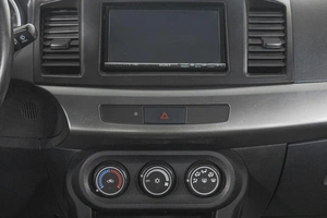 Седан Mitsubishi Lancer 2012 года, 899000 рублей, Кемерово