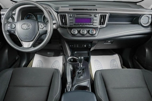 Внедорожник Toyota RAV4 2016 года, 1929000 рублей, Тюмень