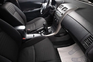 Седан Toyota Corolla 2008 года, 749000 рублей, Оренбург