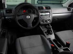 Седан Volkswagen Jetta 2009 года, 674000 рублей, Воронеж