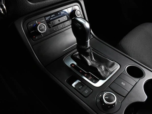 Внедорожник Volkswagen Touareg 2012 года, 2035000 рублей, Воронеж