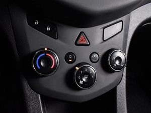 Седан Chevrolet Aveo 2012 года, 609000 рублей, Воронеж