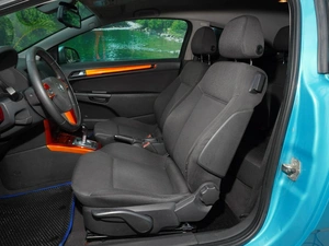 Хетчбэк Opel Astra GTC 2010 года, 648000 рублей, Тверь