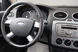Седан Ford Focus 2005 года, 349000 рублей, Оренбург