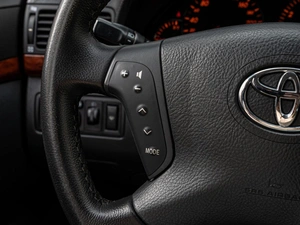 Седан Toyota Avensis 2004 года, 678000 рублей, Краснодар