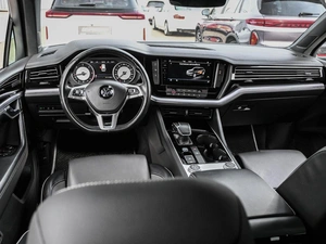 Внедорожник Volkswagen Touareg 2019 года, 4899000 рублей, Кирилловка