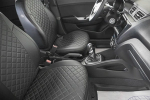 Хетчбэк Kia Rio 2013 года, 779000 рублей, Кемерово