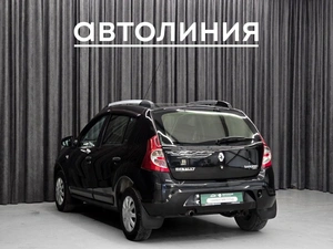 Хетчбэк Renault Sandero 2011 года, 450000 рублей, Красноярск