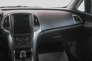 Хетчбэк Opel Astra 2011 года, 819000 рублей, Кемерово