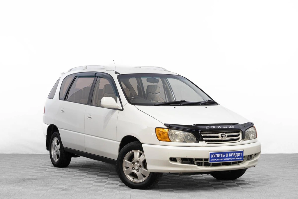 Минивэн Toyota Ipsum 1999 года, 589000 рублей, Барнаул