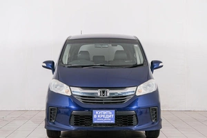 Минивэн Honda Freed 2015 года, 1299000 рублей, Красноярск