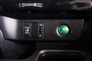 Минивэн Honda Stepwgn 2015 года, 2049000 рублей, Пермь