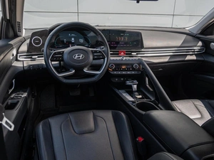 Седан Hyundai Elantra 2023 года, 2150000 рублей, Краснодар