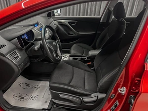 Седан Hyundai Elantra 2011 года, 899000 рублей, Красноярск