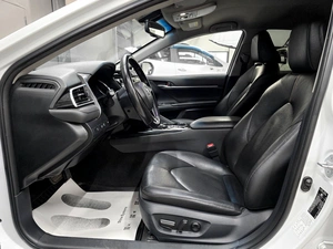 Седан Toyota Camry 2019 года, 2380000 рублей, Красноярск