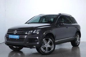 Внедорожник Volkswagen Touareg 2011 года, 1689000 рублей, Челябинск