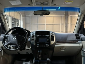 Внедорожник Mitsubishi Pajero 2017 года, 3327000 рублей, Красноярск