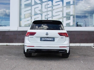 Внедорожник Volkswagen Tiguan 2019 года, 3325000 рублей, Владимир