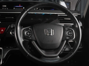 Минивэн Honda Stepwgn Spada 2016 года, 2249000 рублей, Тюмень