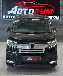 Минивэн Honda Stepwgn Spada 2017 года, 1897000 рублей, Красноярск
