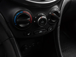 Седан Hyundai Solaris 2016 года, 1100000 рублей, Краснодар