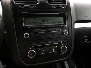 Седан Volkswagen Jetta 2010 года, 679000 рублей, Волгоград