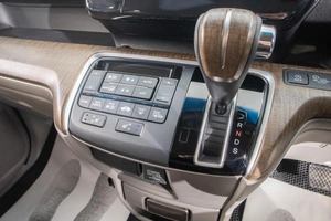 Минивэн Honda Stepwgn 2016 года, 1939000 рублей, Барнаул