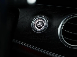 Седан Mercedes-benz E-класс 2017 года, 3039999 рублей, Москва