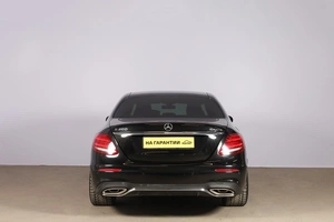 Седан Mercedes-benz E-класс 2017 года, 2799000 рублей, Новосибирск