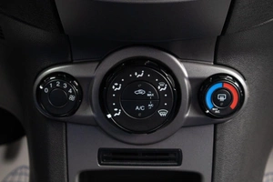 Седан Ford Fiesta 2015 года, 789000 рублей, Оренбург
