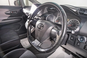 Минивэн Toyota Wish 2010 года, 1259000 рублей, Томск