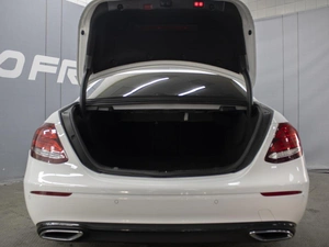 Седан Mercedes-benz E-класс 2020 года, 3900000 рублей, Омск