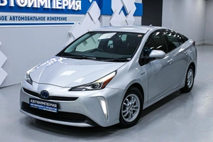 Лифтбек Toyota Prius 2019 года, 1738000 рублей, Солонцы