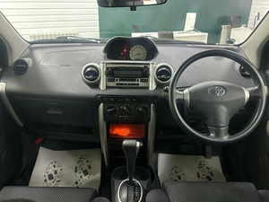 Хетчбэк Toyota Ist 2004 года, 620000 рублей, Ачинск