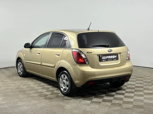 Хетчбэк Kia Rio 2010 года, 609900 рублей, Казань