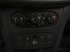 Хетчбэк Renault Sandero 2018 года, 859000 рублей, Ставрополь