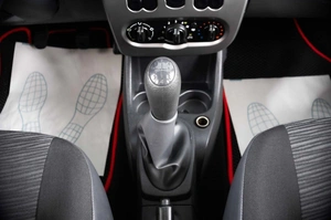 Хетчбэк Renault Sandero 2013 года, 559000 рублей, Пермь