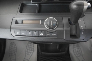Минивэн Honda Freed 2010 года, 999000 рублей, Кемерово