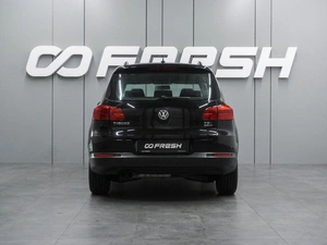 Внедорожник Volkswagen Tiguan 2011 года, 1229000 рублей, Воронеж