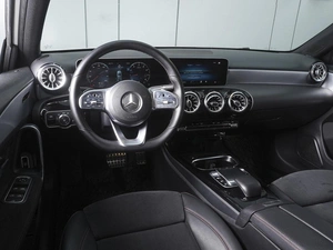 Седан Mercedes-benz A-класс 2019 года, 2430000 рублей, Ростов-на-Дону