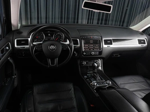 Внедорожник Volkswagen Touareg 2015 года, 2899000 рублей, Тюмень