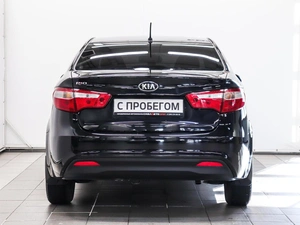 Седан Kia Rio 2015 года, 1050000 рублей, Красноярск