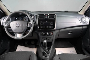 Седан Renault Logan 2017 года, 679000 рублей, Тюмень