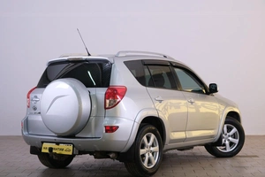 Внедорожник Toyota RAV4 2007 года, 1499000 рублей, Омск