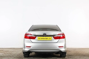 Седан Toyota Camry 2012 года, 1749000 рублей, Тюмень