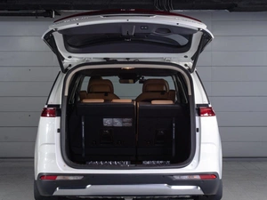 Минивэн Kia Carnival 2020 года, 4999000 рублей, Санкт-Петербург