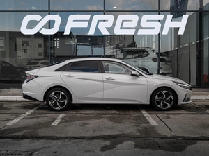 Седан Hyundai Elantra 2022 года, 1825000 рублей, Краснодар